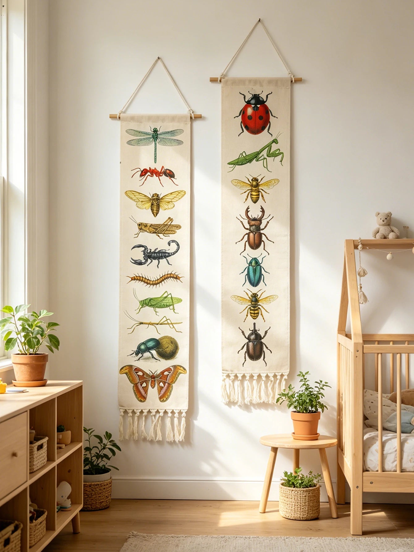 Vintage Insect Tapestry Wall Hanging, Retro Bug Art Print Tassel Banner Wall Art for Bedroom, Living Room & Dorm Aesthetic Decor
