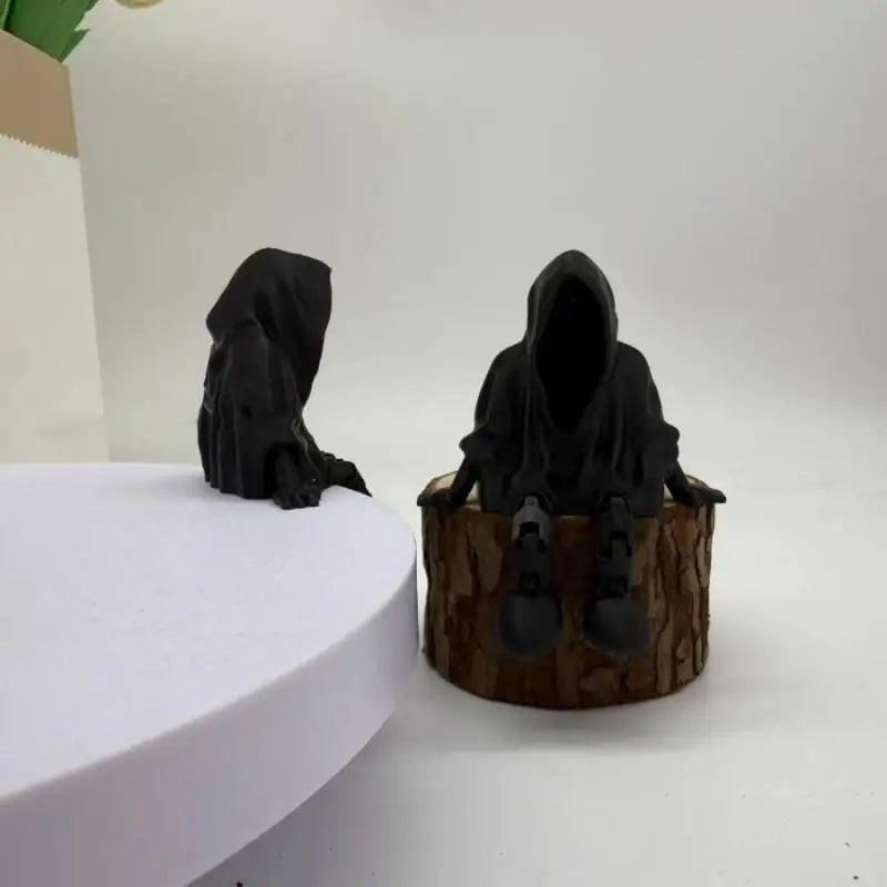 3D Printed Faceless Ghost Statue Ornament Gothic Death Theme Home Decor Ghostly Face Home Decoration Ghost Statue