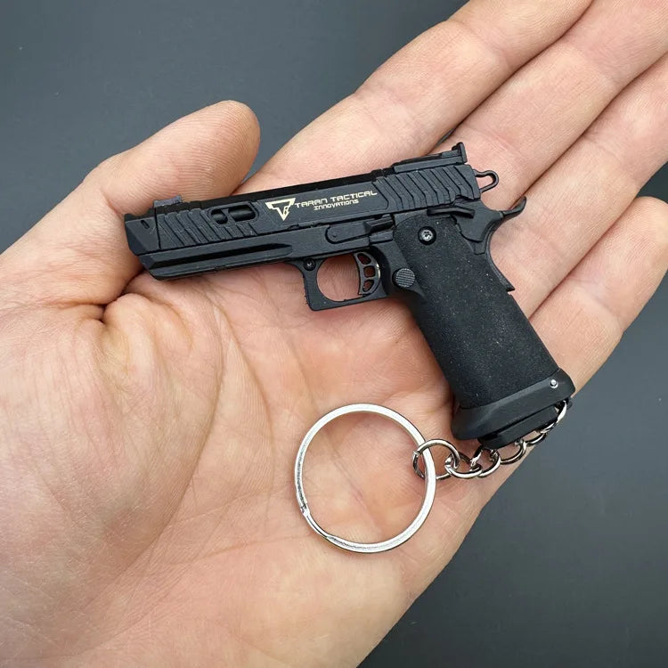2025 New 1:3 Alloy Shell Ejection G34  Viper Keychain Gun Toy Model Detachable Decompression Toy Men's Gift Home Decor
