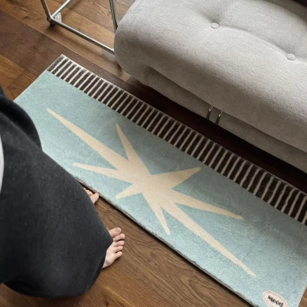 VIKAMA Retro Style Long Rugs Living Room Bedroom Bedside Rugs Soft and Cozy Household Floor Mats Room Decorative Rugs