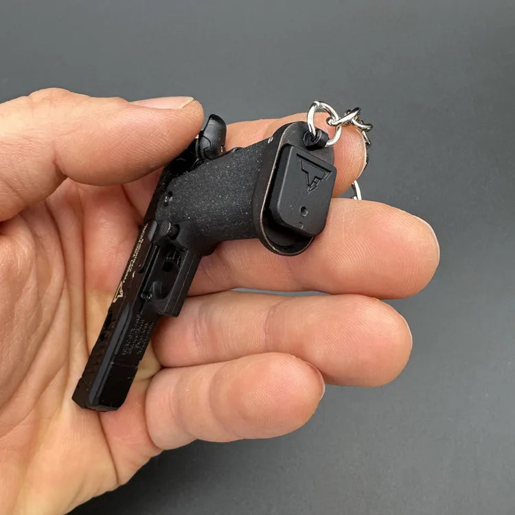 2025 New 1:3 Alloy Shell Ejection G34  Viper Keychain Gun Toy Model Detachable Decompression Toy Men's Gift Home Decor