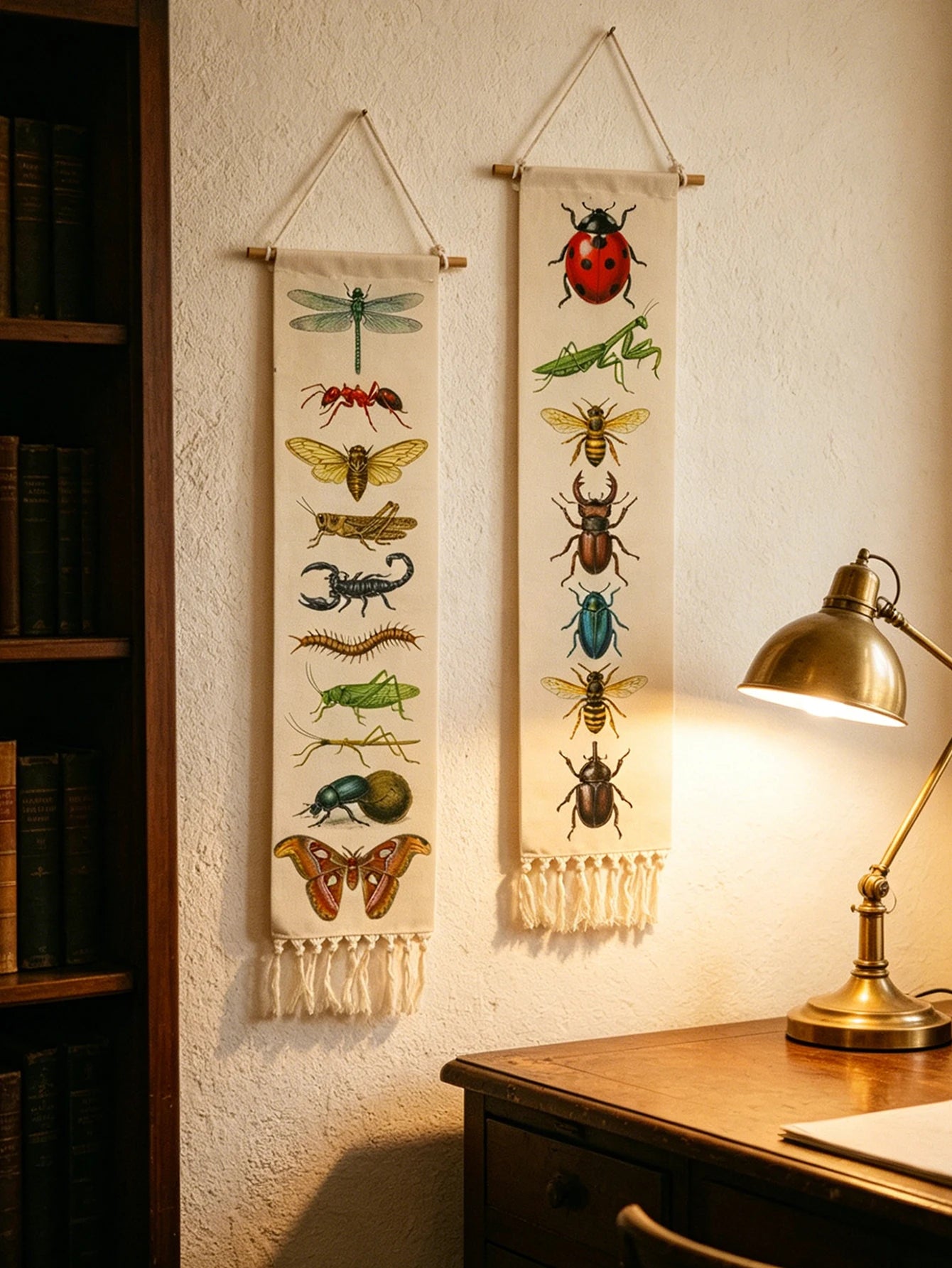 Vintage Insect Tapestry Wall Hanging, Retro Bug Art Print Tassel Banner Wall Art for Bedroom, Living Room & Dorm Aesthetic Decor