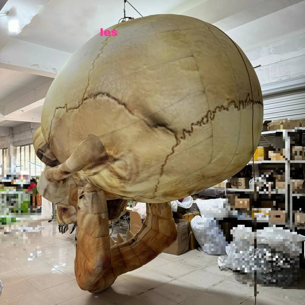 Giant Inflatable Skull with LED Eyes Scary Halloween Decor Glow in The Dark DJ Nightclub Prop Haunted House Party Decoration