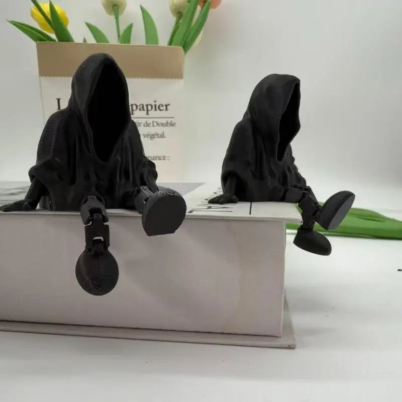 Ghost Statue Ornament Faceless Ghost 3D Printed Gothic Death Statue Home Decoration