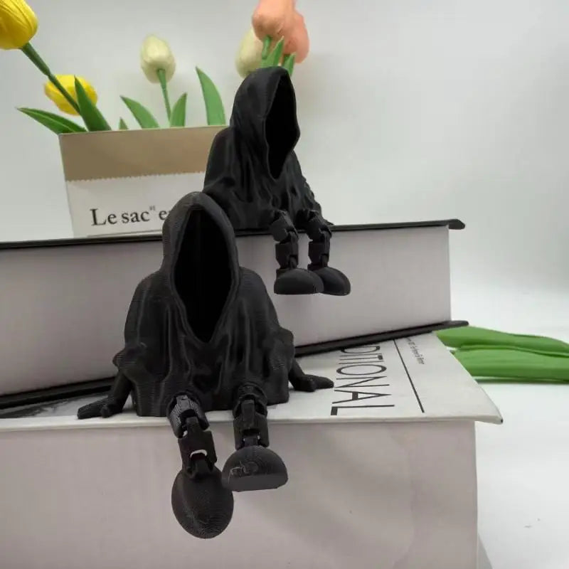 Ghost Statue Ornament Faceless Ghost 3D Printed Gothic Death Statue Home Decoration